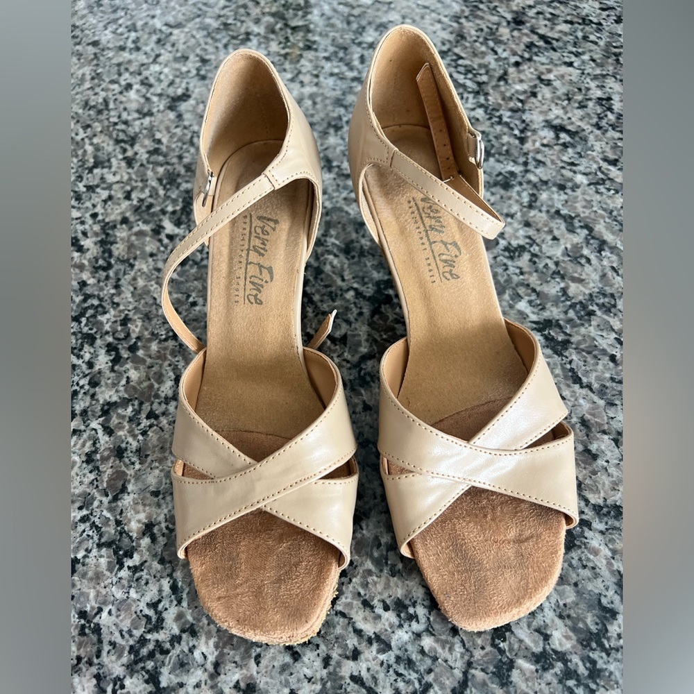 Dancing women shoes great condition. 2 inch hill